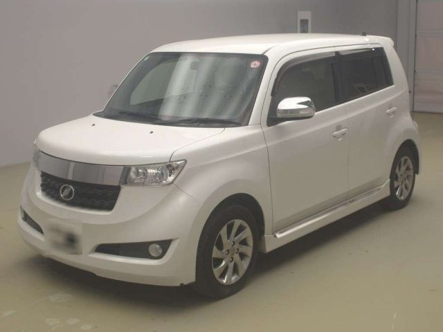 TOYOTA BB 2016