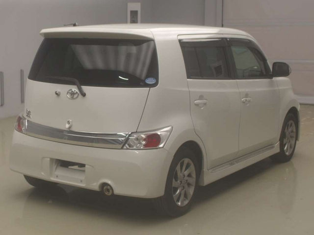 TOYOTA BB 2016
