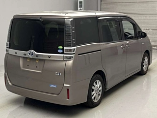 TOYOTA VOXY 2018