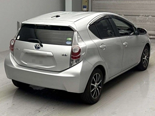 TOYOTA AQUA 2012