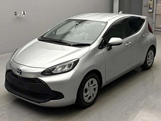 TOYOTA AQUA 2022