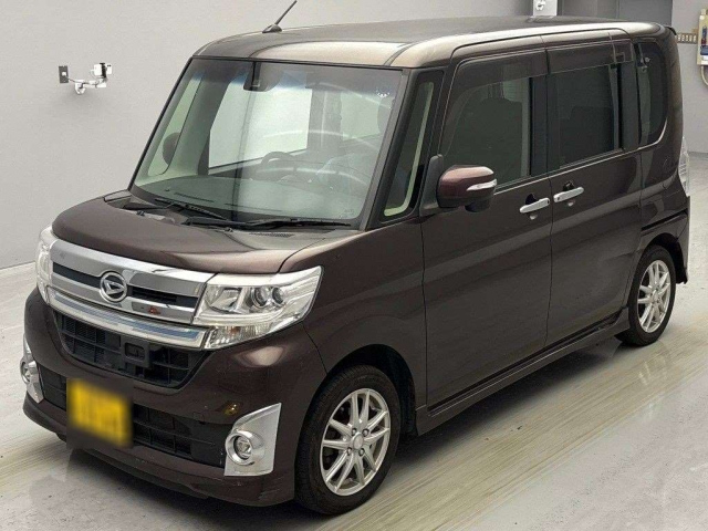 DAIHATSU TANTO 2015