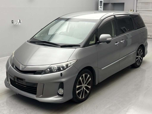 TOYOTA ESTIMA 2013