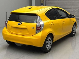 TOYOTA AQUA 2014
