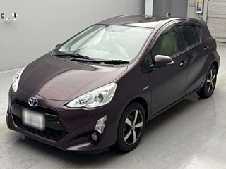 TOYOTA AQUA 2016