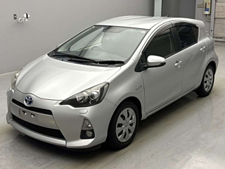 TOYOTA AQUA 2012