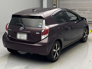 TOYOTA AQUA 2016