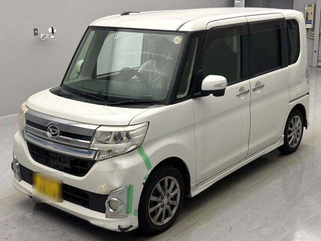 DAIHATSU TANTO 2014