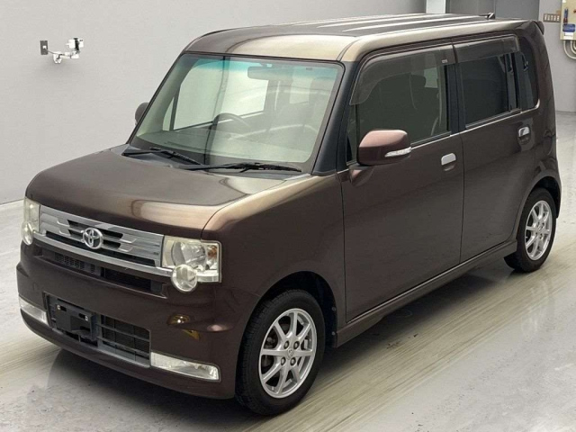 TOYOTA PIXIS SPACE 2014