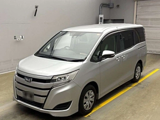 TOYOTA NOAH 2020