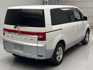 MITSUBISHI DELICA D5 2010