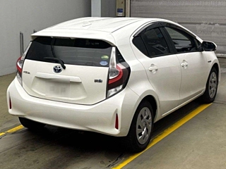 TOYOTA AQUA 2020