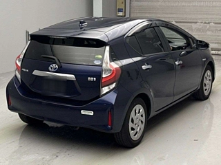 TOYOTA AQUA 2018