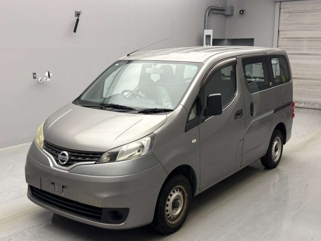 NISSAN NV200 2015