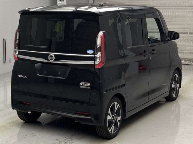 NISSAN ROOX 2020