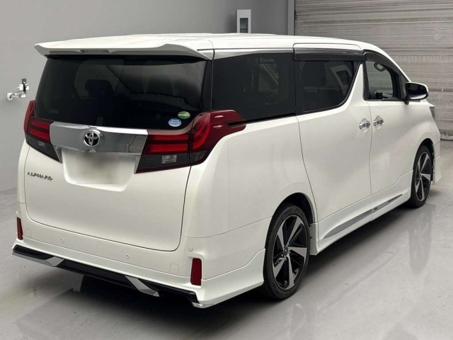TOYOTA ALPHARD 2017