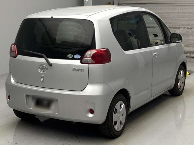 TOYOTA PORTE 2012