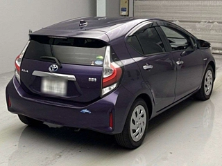TOYOTA AQUA 2018