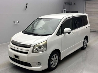 TOYOTA NOAH 2008