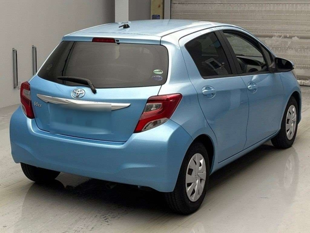 TOYOTA VITZ 2016