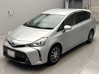 TOYOTA PRIUS ALPHA 2015