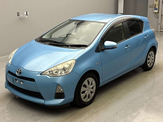 TOYOTA AQUA 2013