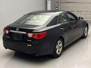 TOYOTA MARK X 2010