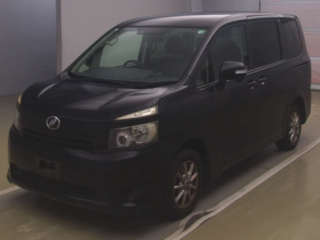 TOYOTA VOXY 2009