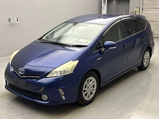 TOYOTA PRIUS ALPHA 2011