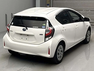TOYOTA AQUA 2020
