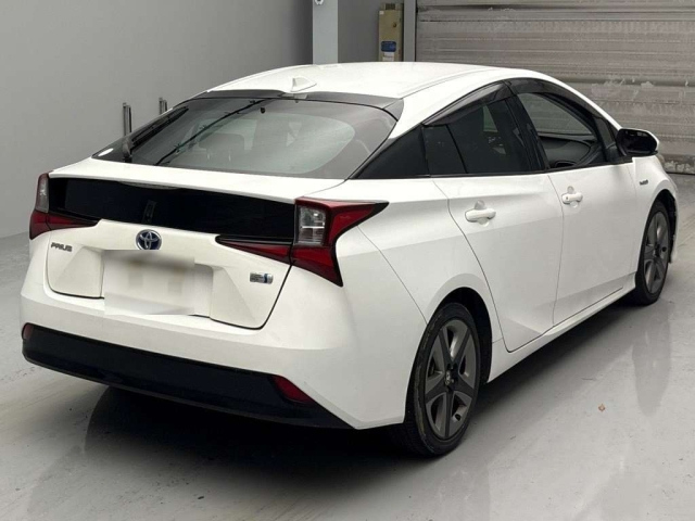 TOYOTA PRIUS 2019