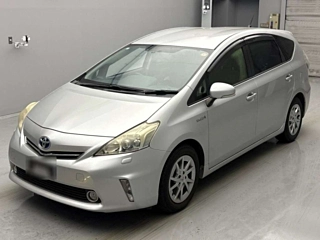 TOYOTA PRIUS ALPHA 2012