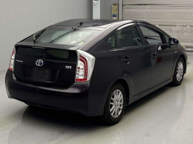 TOYOTA PRIUS 2012