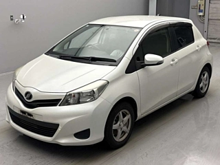 TOYOTA VITZ 2014