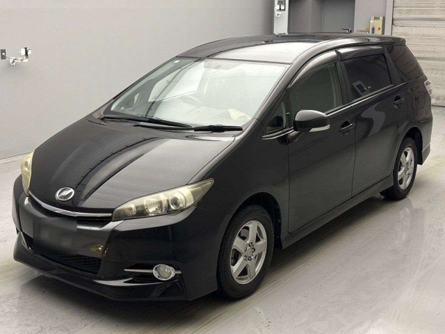 TOYOTA WISH 2014