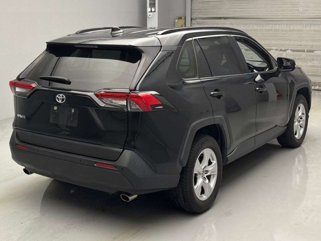 TOYOTA RAV4 2021