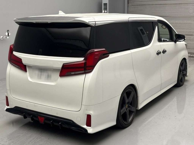 TOYOTA ALPHARD 2018