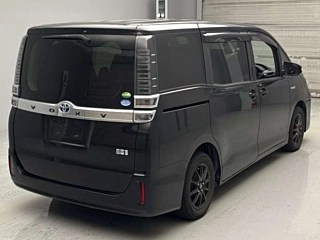 TOYOTA VOXY 2018