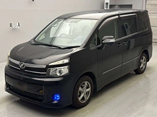 TOYOTA VOXY 2012