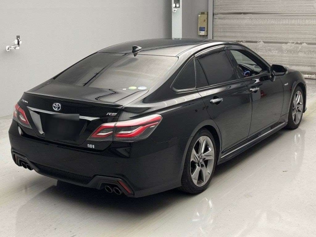 TOYOTA CROWN 2018
