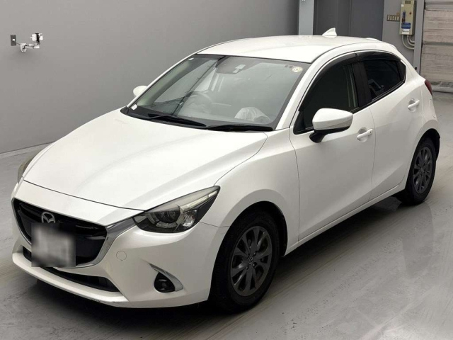 MAZDA DEMIO 2017