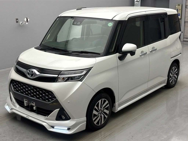 TOYOTA TANK 2019
