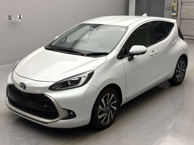 TOYOTA AQUA 2022