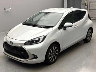TOYOTA AQUA 2022