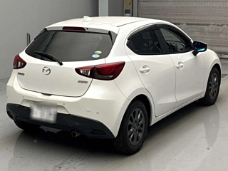 MAZDA DEMIO 2017