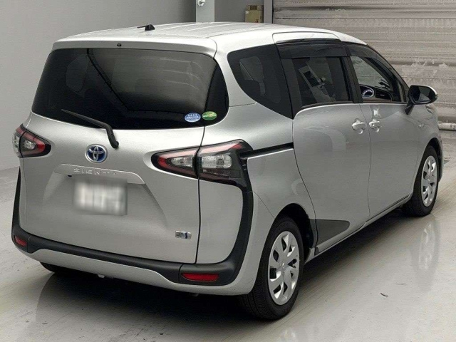 TOYOTA SIENTA 2017