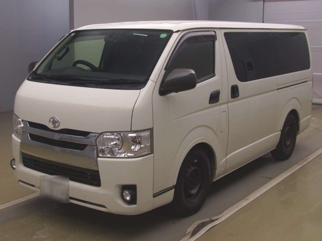 TOYOTA HIACE VAN 2017