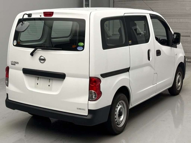 NISSAN NV200 2020