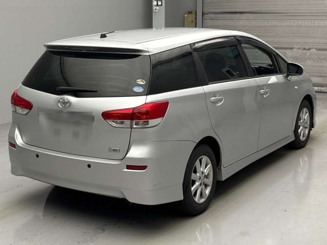 TOYOTA WISH 2009