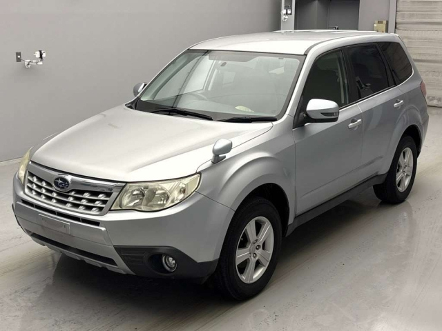 SUBARU FORESTER 2011